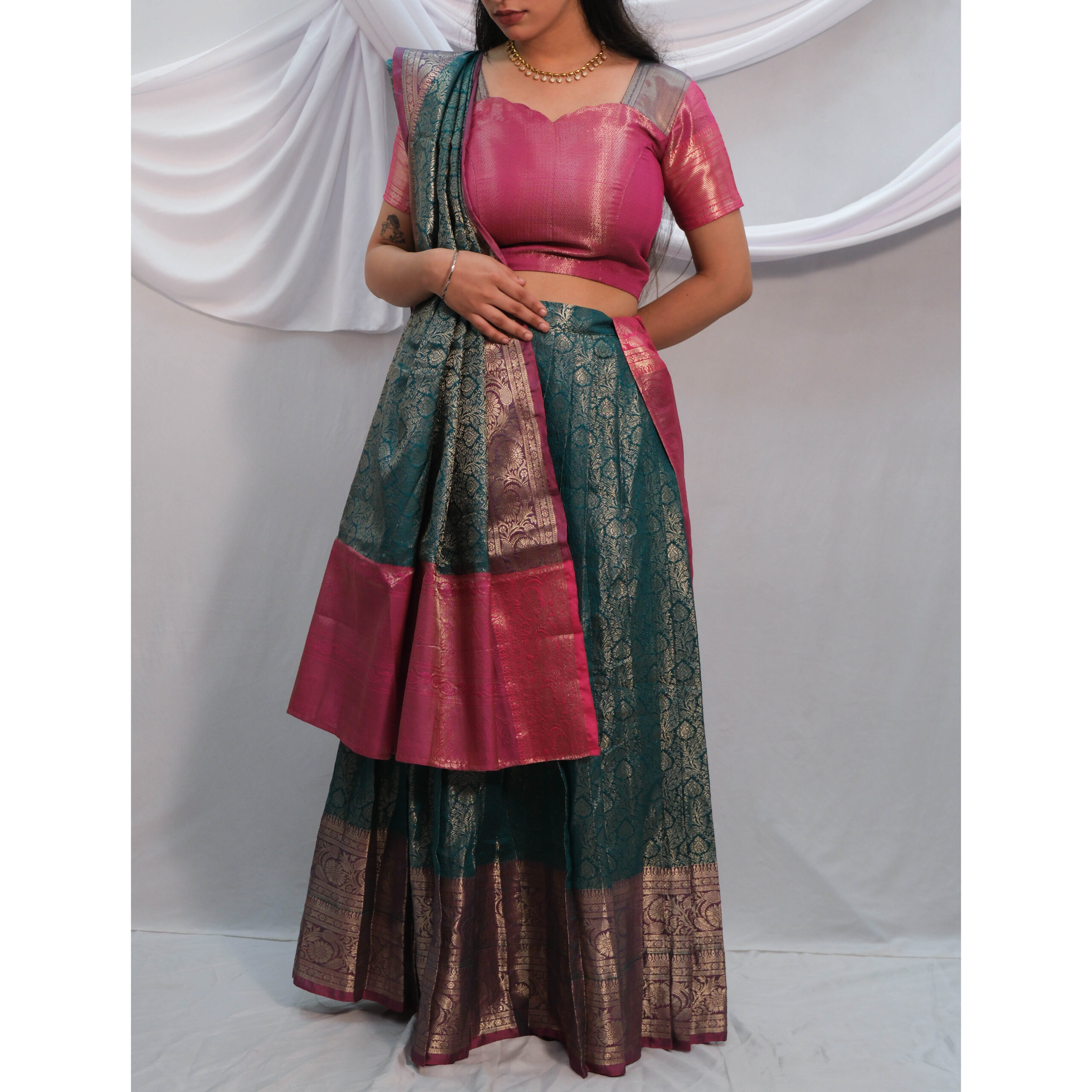 Green Skirt & Pink Blouse Davani Set - Image 4