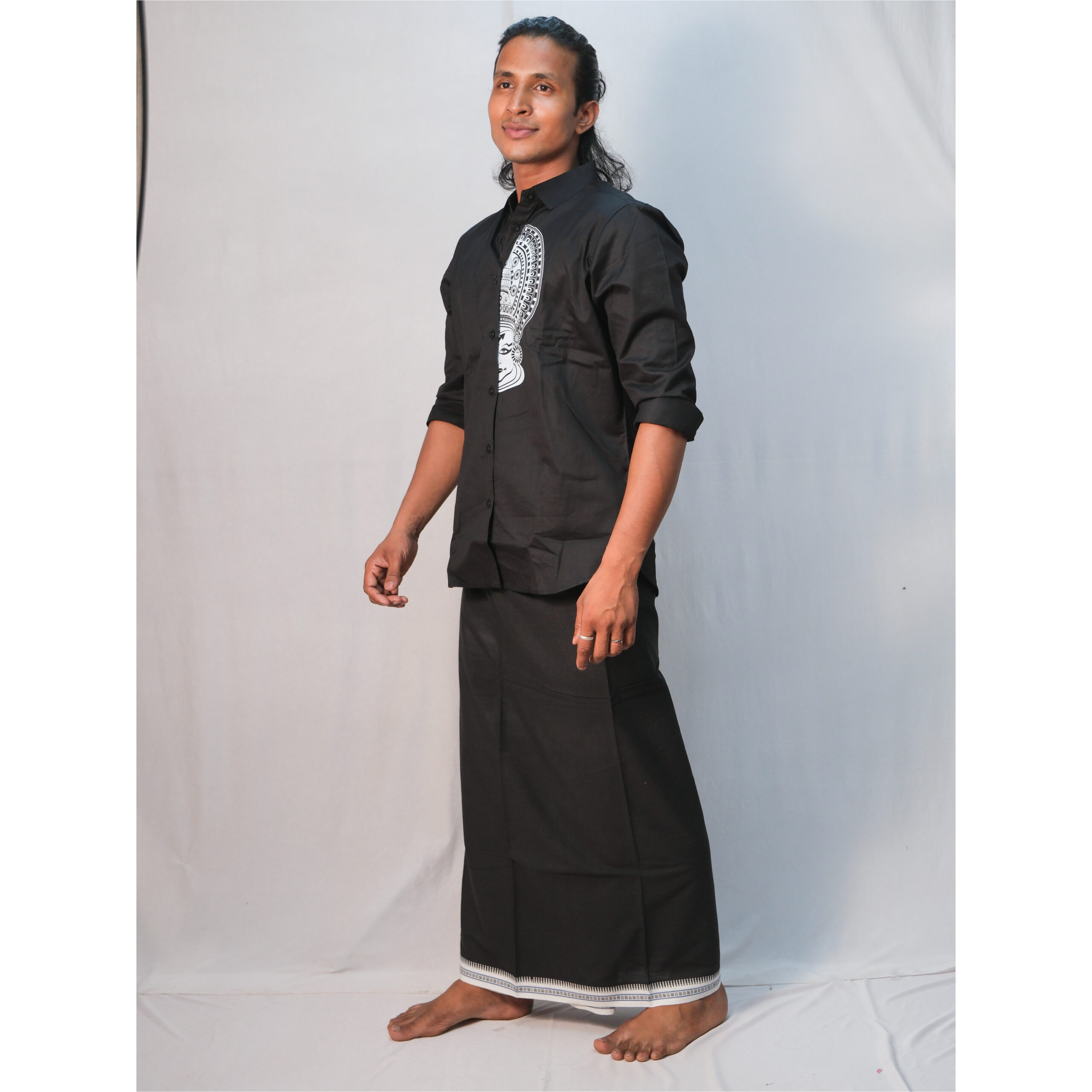 Black 3 Piece Mundu Set with 1-Inch White Border - Image 2