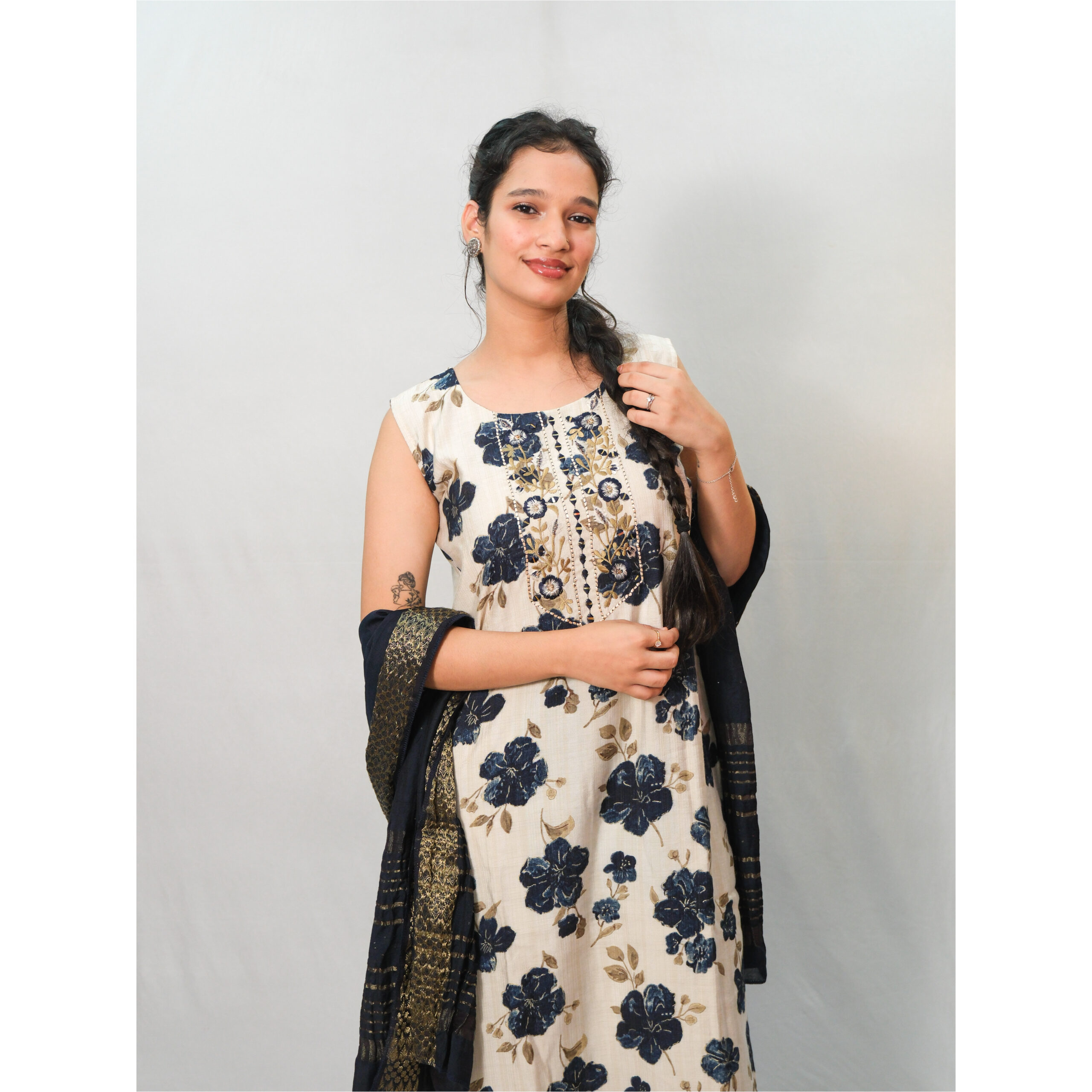 Off-White, Green & Navy Blue Floral Print Three-Piece Kurti Set - Image 2